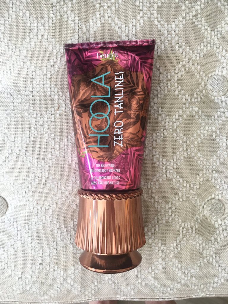 Body Bronzer Hoola by Benefit Cosmetics.