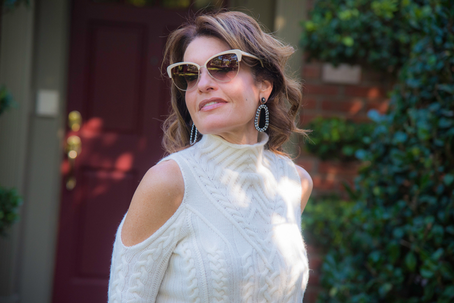 Aqua Sweater, Oak and Fort Pants and Shoes, Calfun Handbag, Jewelry Bar Earrings, Oliver Peoples Sunglasses.