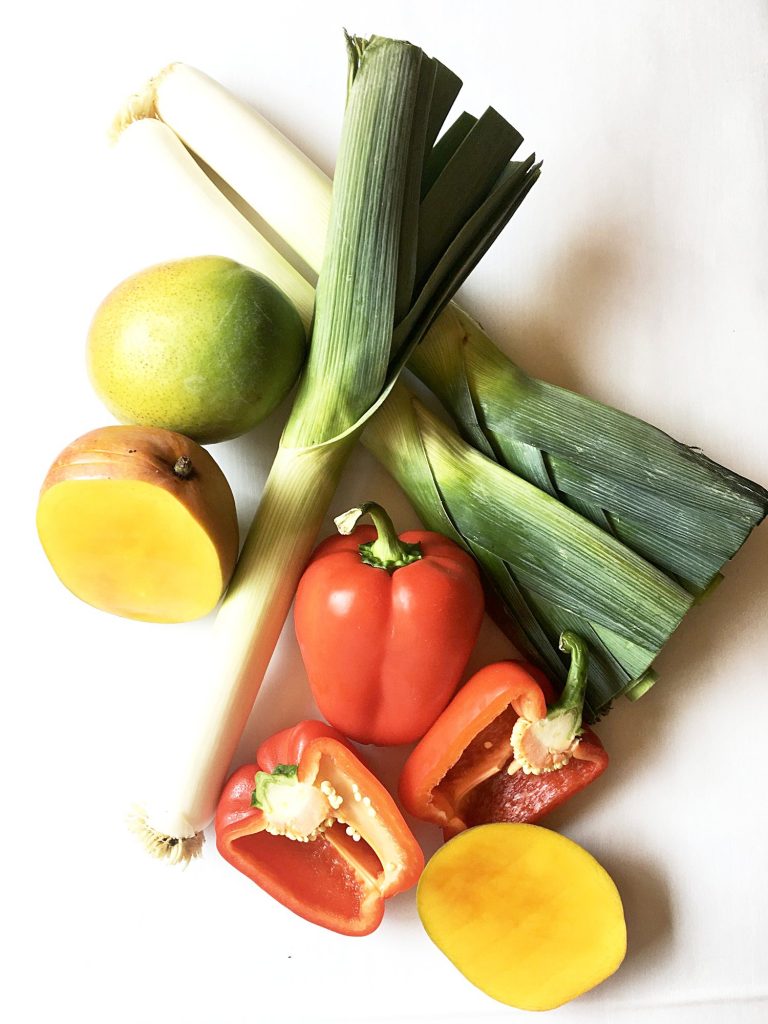 Mango Chicken with Leeks and Red Pepper