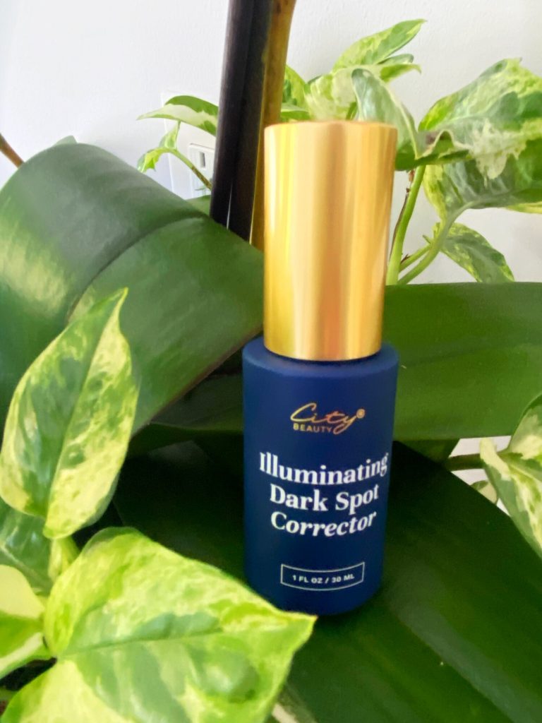 City Beauty Illuminating Dark Spot Corrector.